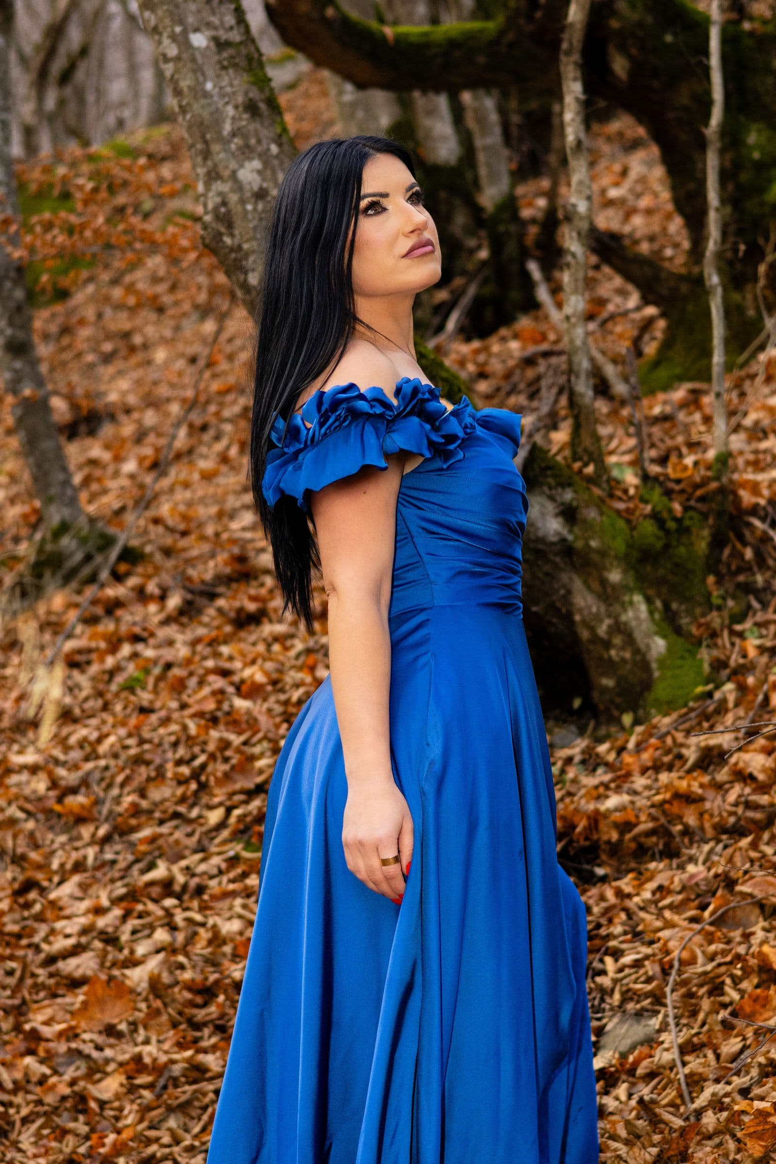 Portret studio — costum, lumină soft